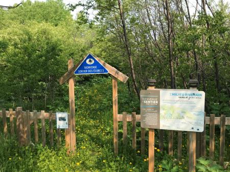 Début du sentier des Ecorces